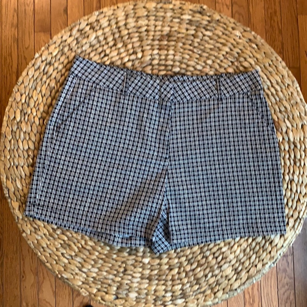 Land and Sea Black and White Checkered shorts Size 12